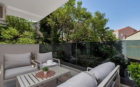 Central Makarska - Apartments Santric